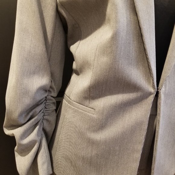 Antonio Melani Light Grey Pant Suit - Picture 2 of 7